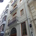 מלון דירות Catalina Downtown 4*